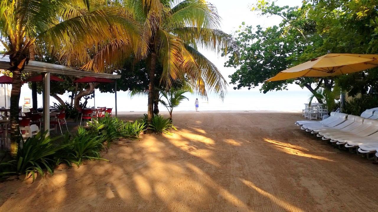 מלון נגריל Idle Awhile Beach מראה חיצוני תמונה